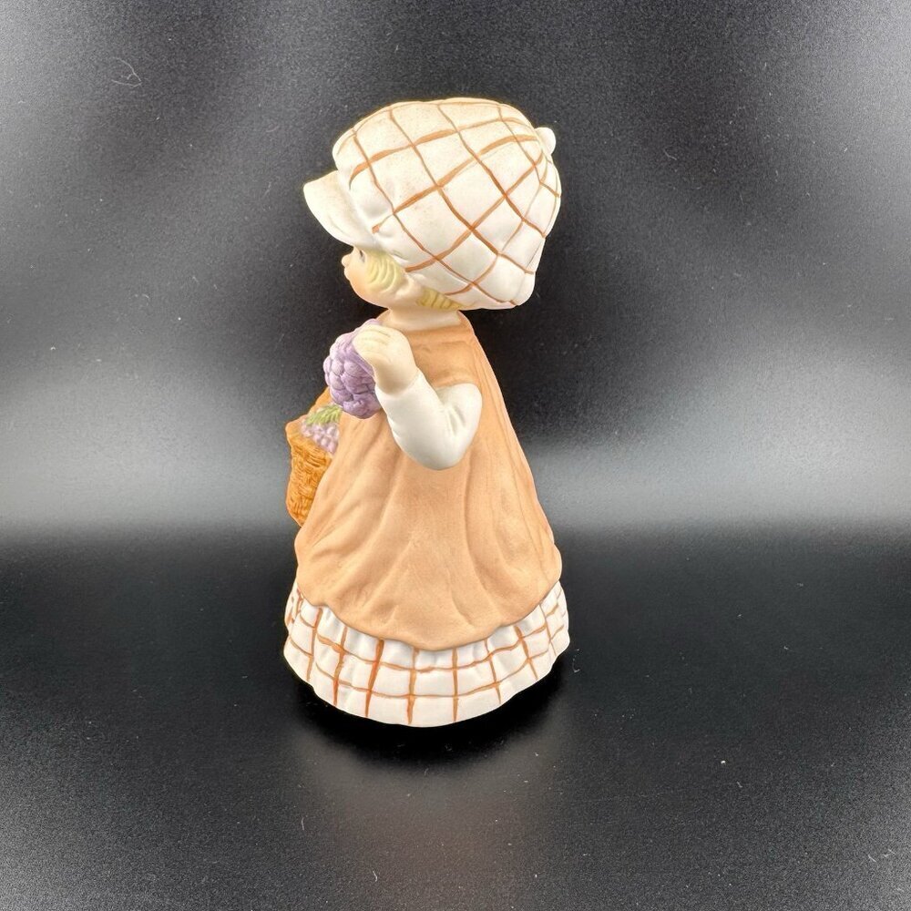 Megan and Friends by Heartline Girl Figurine Friendship Whimsical Collectable - Picture 5 of 7